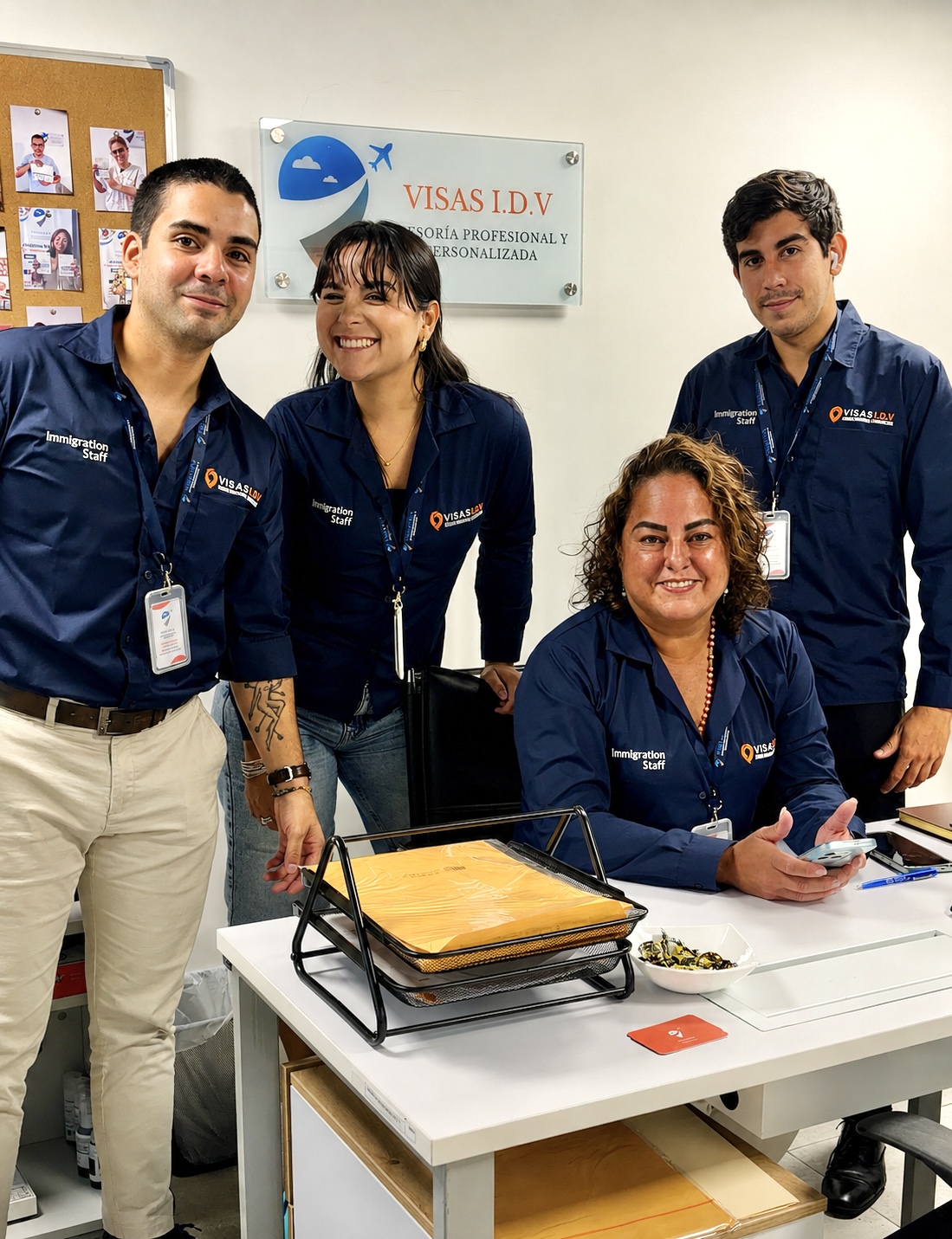 Equipo Visas IDV en oficina