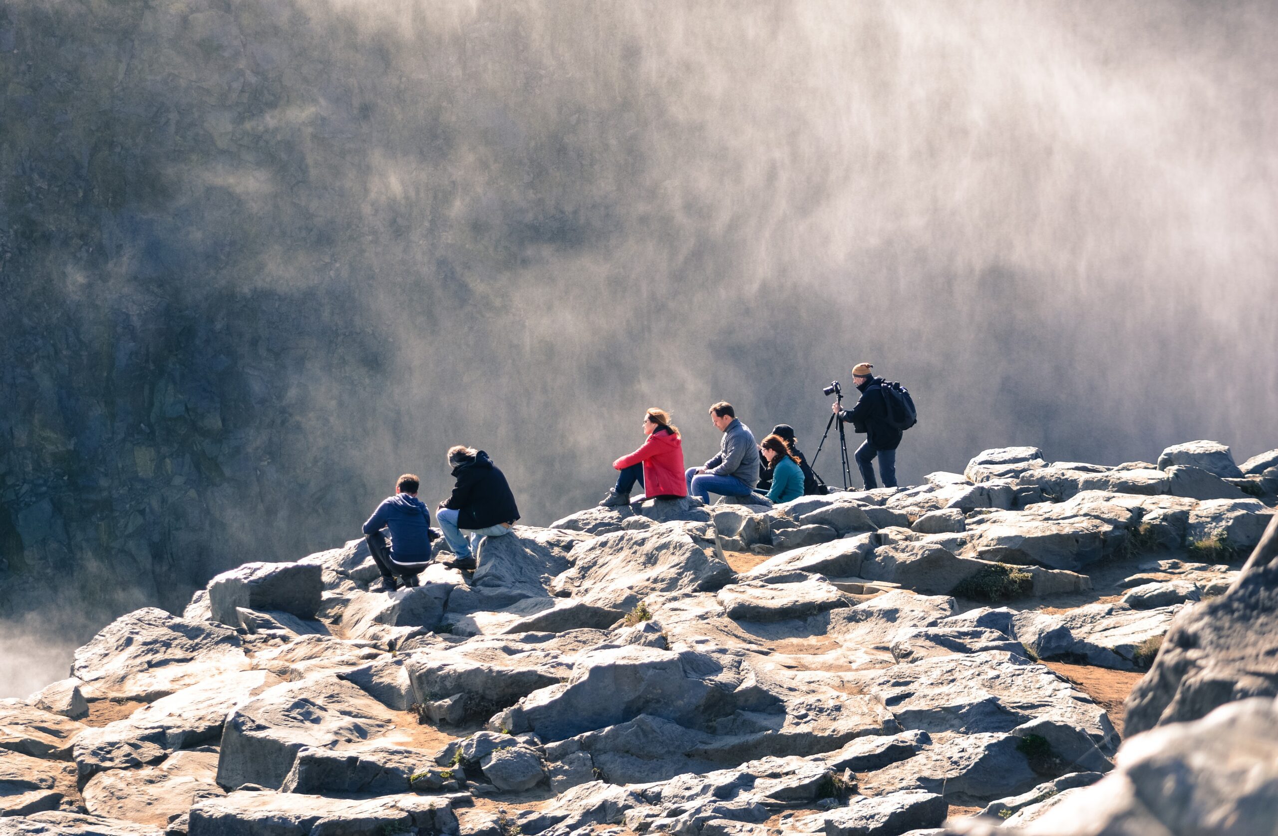 Grupo de viajeros en su destino